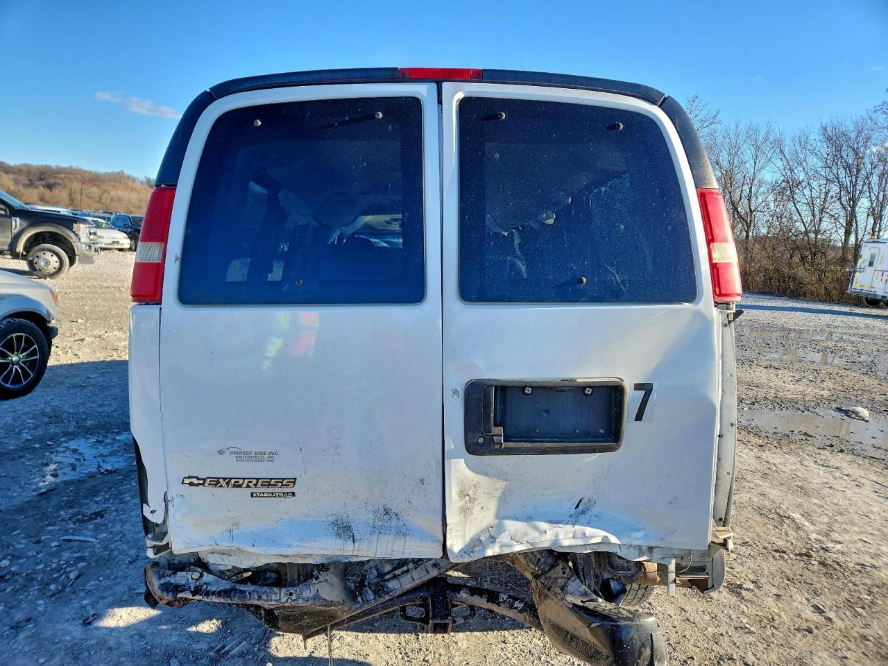 2015 Chevrolet Express - Image 6