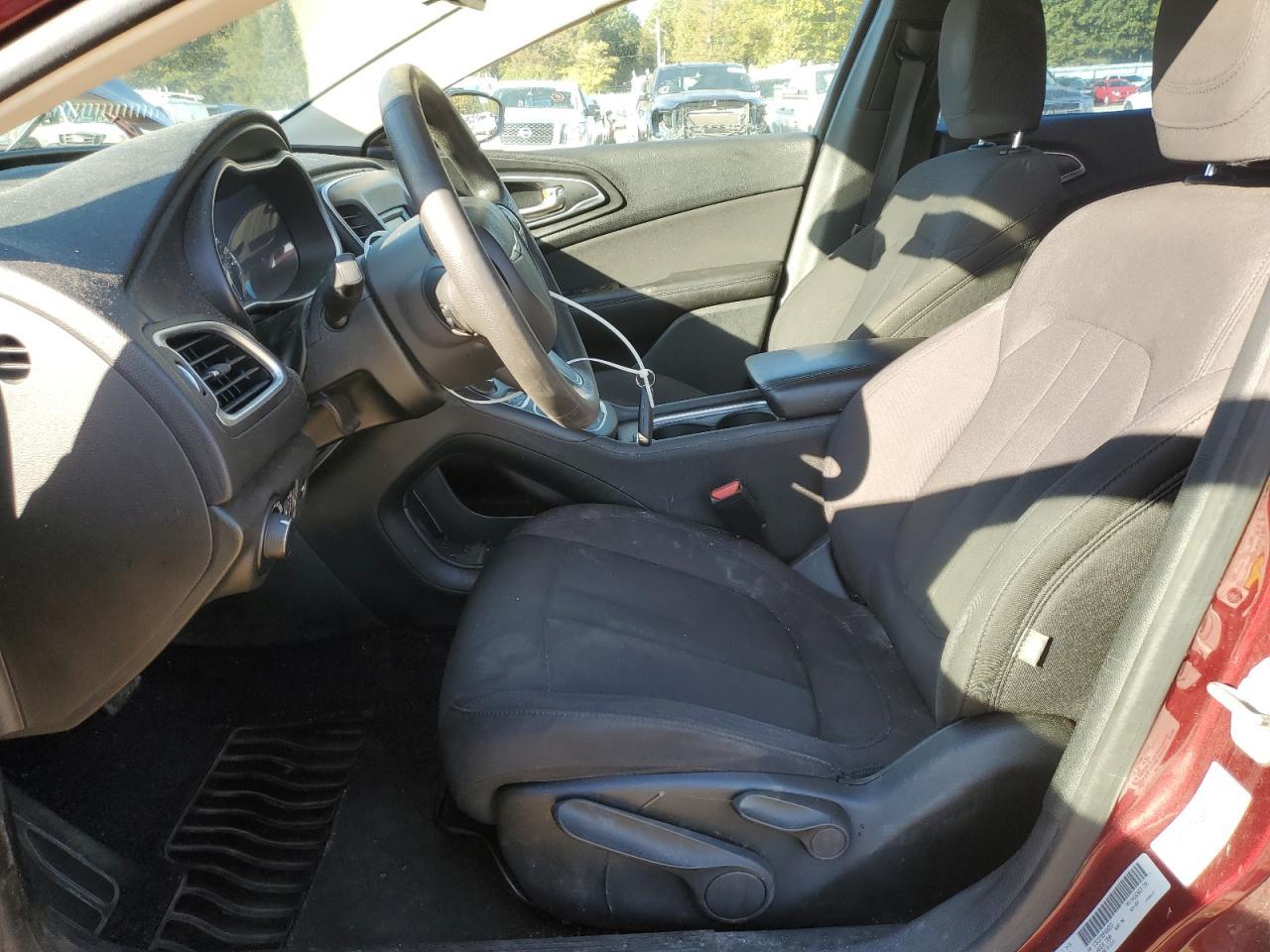 2015 Chrysler 200 Lx - Фото 7