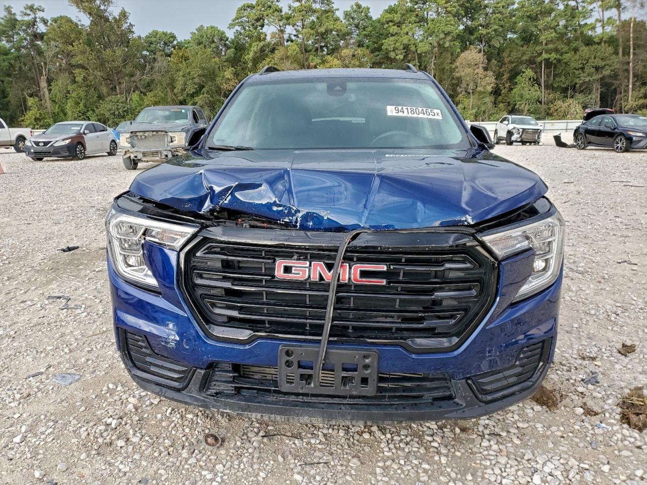 2023 GMC Terrain Sle - Image 5
