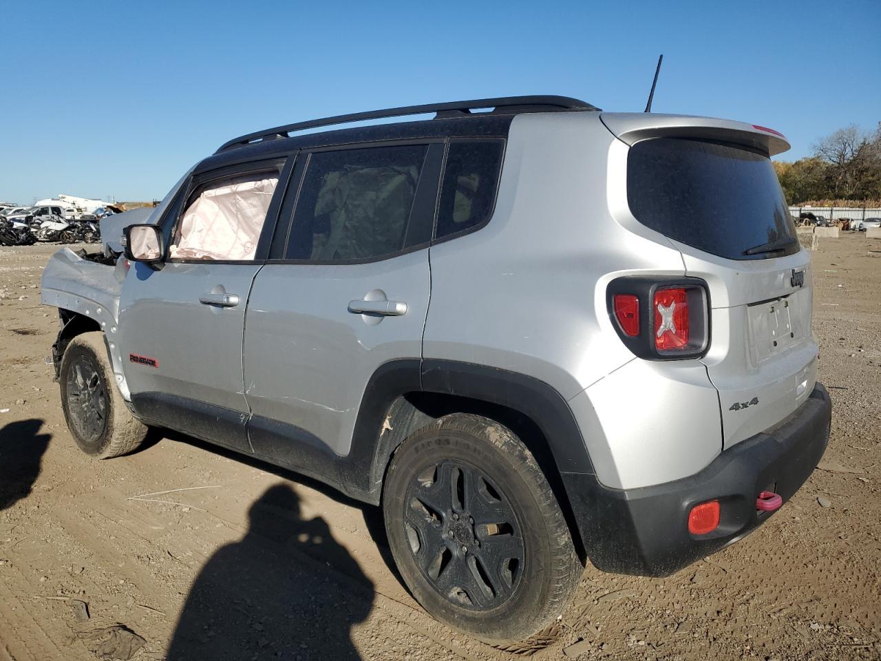 2018 Jeep Renegade Trailhawk - Image 2