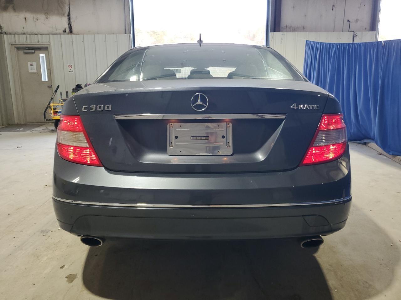 2011 Mercedes-Benz C 300 4Matic - Фото 6