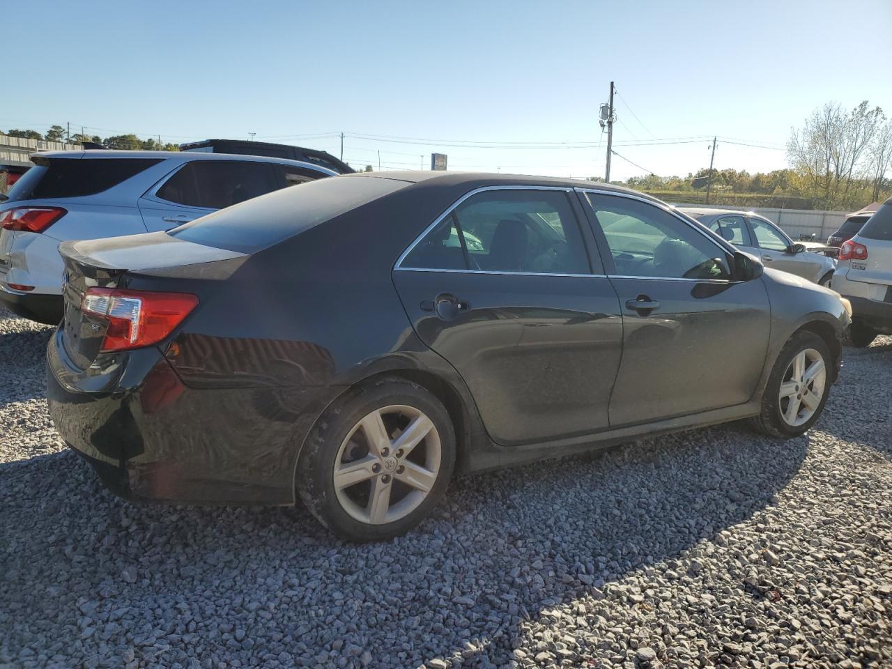 2014 Toyota Camry L - Фото 3