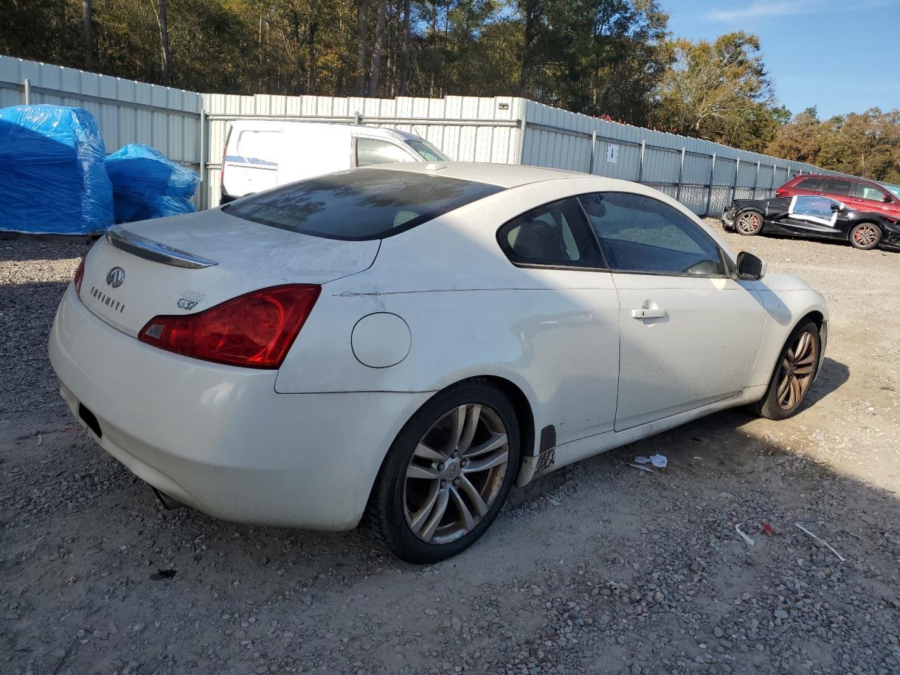 2009 Infiniti G37 Base - Фото 3