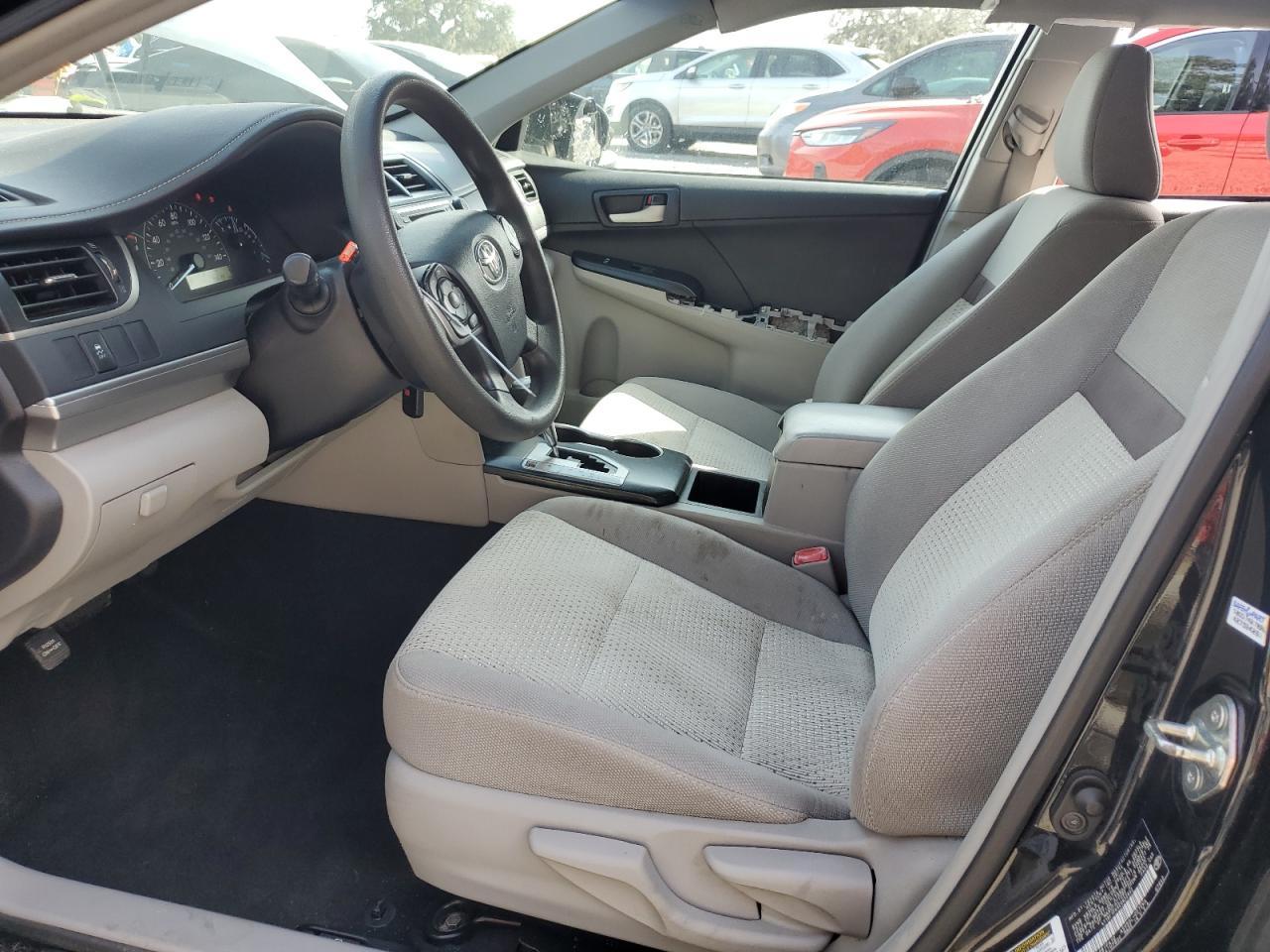 2014 Toyota Camry L - Фото 7