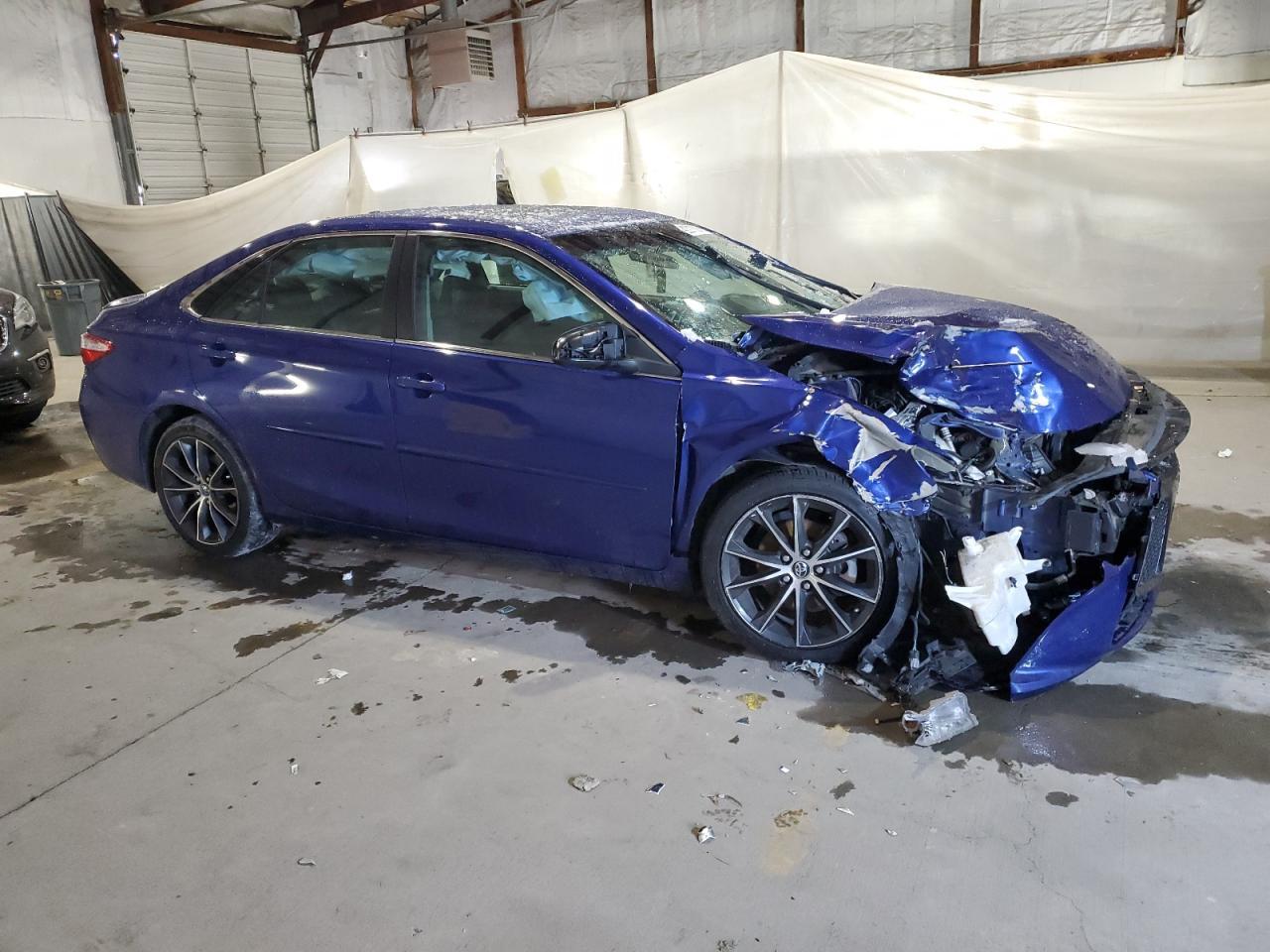 2015 Toyota Camry Le - Image 4