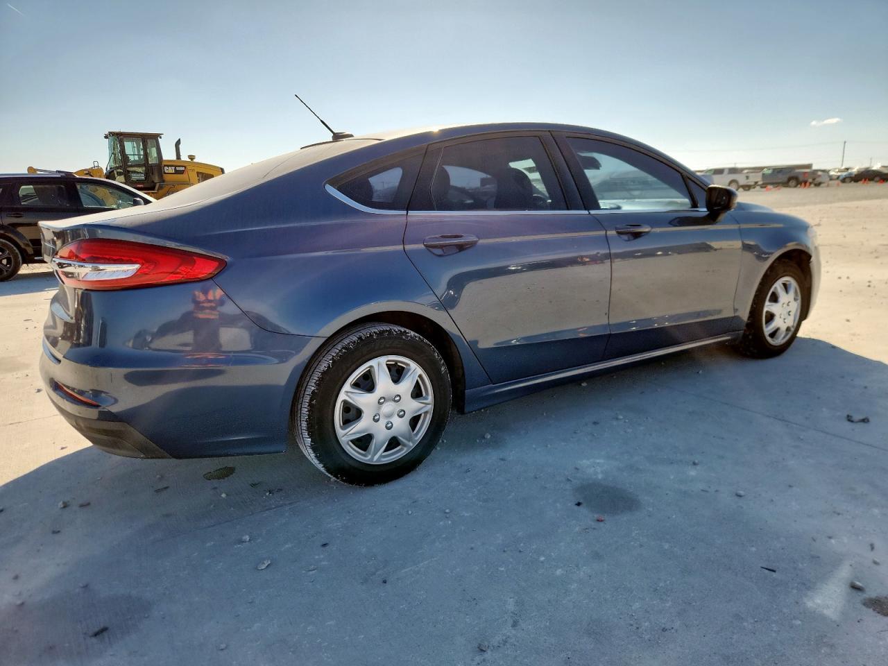 2019 Ford Fusion S - Фото 3