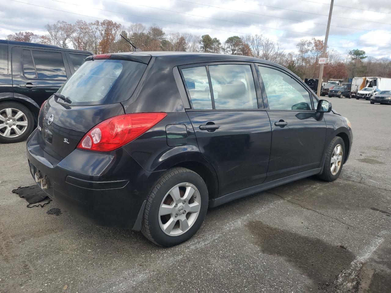 2009 Nissan Versa S - Фото 3