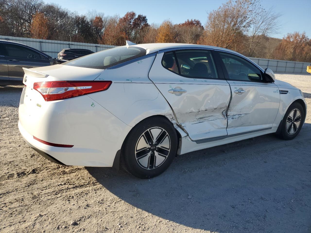 2013 Kia Optima Hybrid - Image 3