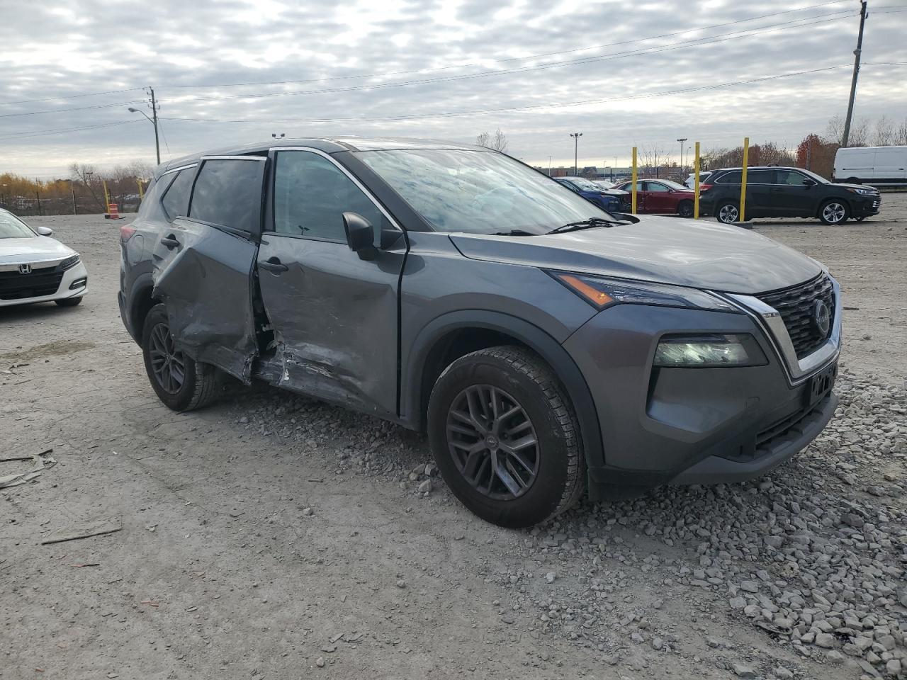2022 Nissan Rogue S - Фото 4