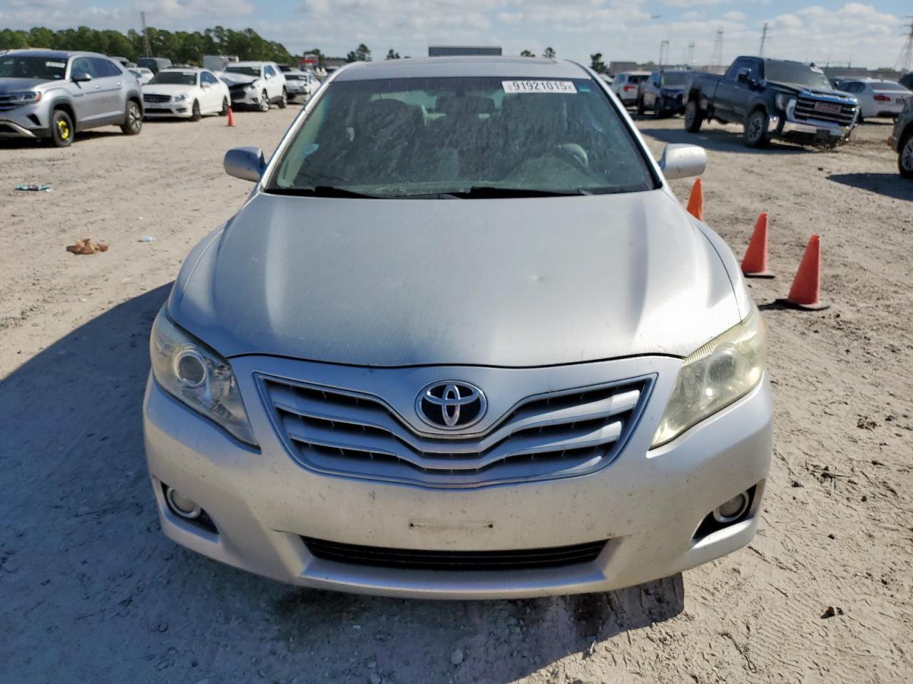 2010 Toyota Camry Se - Фото 5
