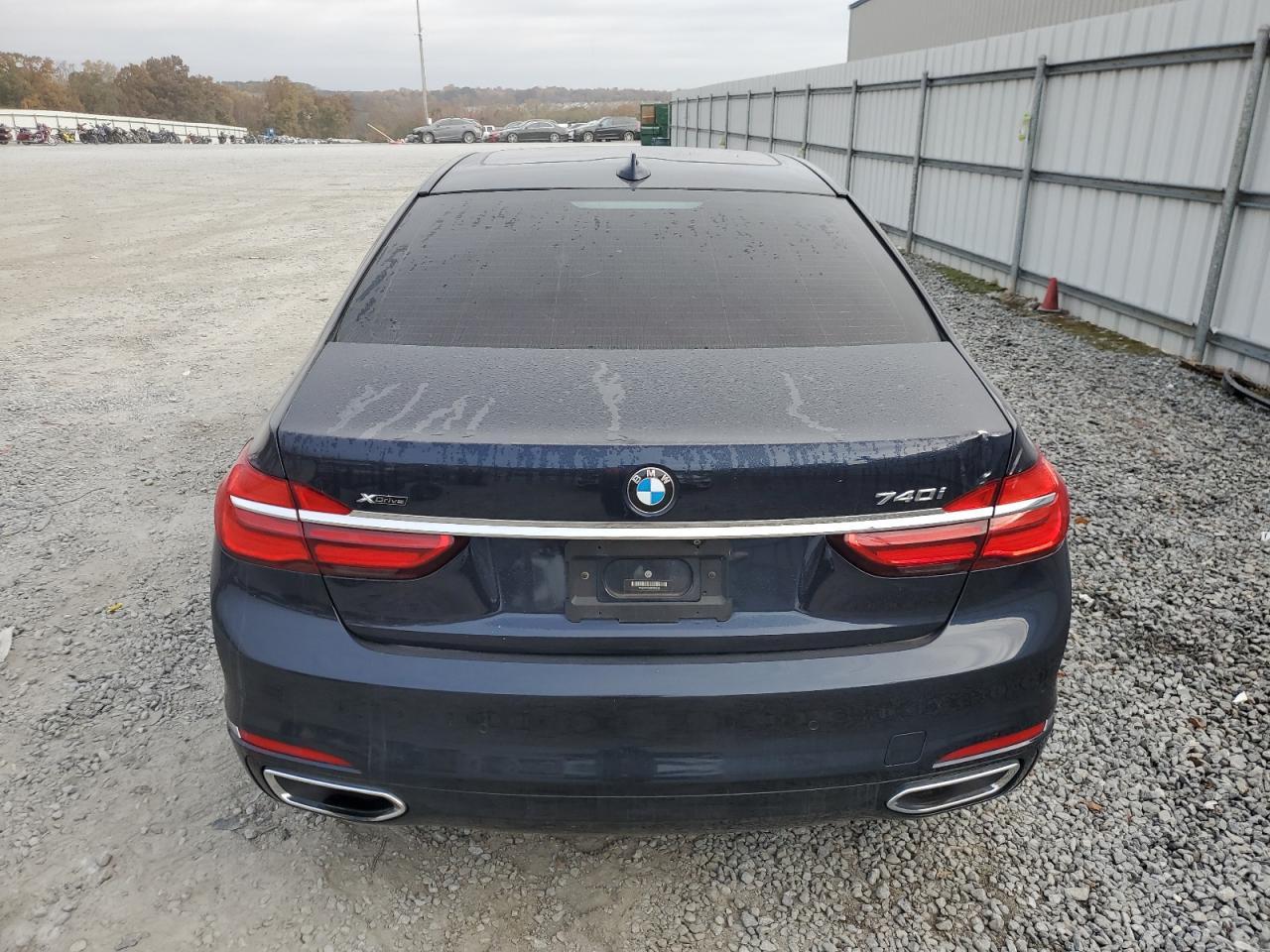 2017 BMW 740 Xi - Фото 6