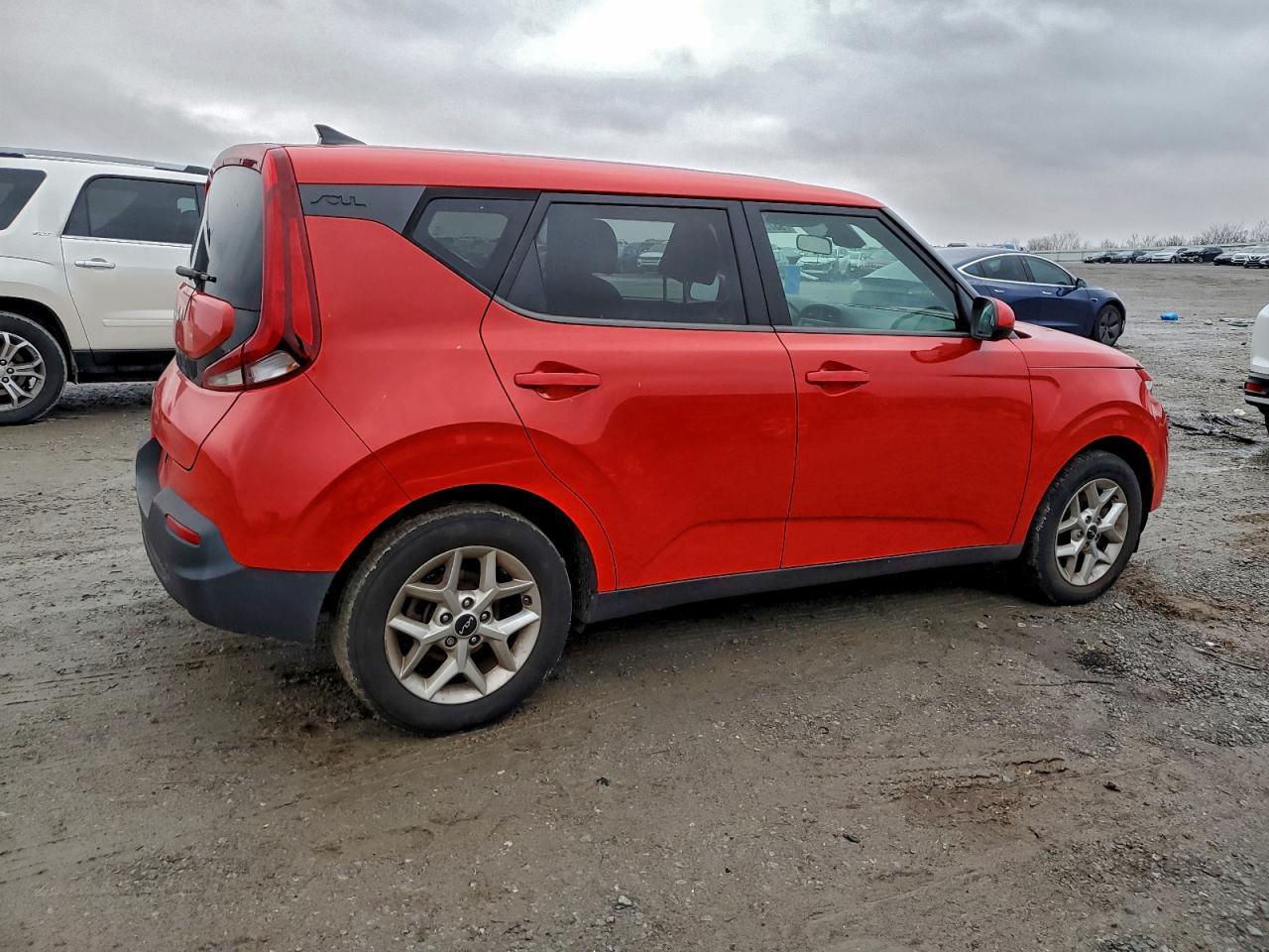 2022 Kia Soul Lx - Image 3