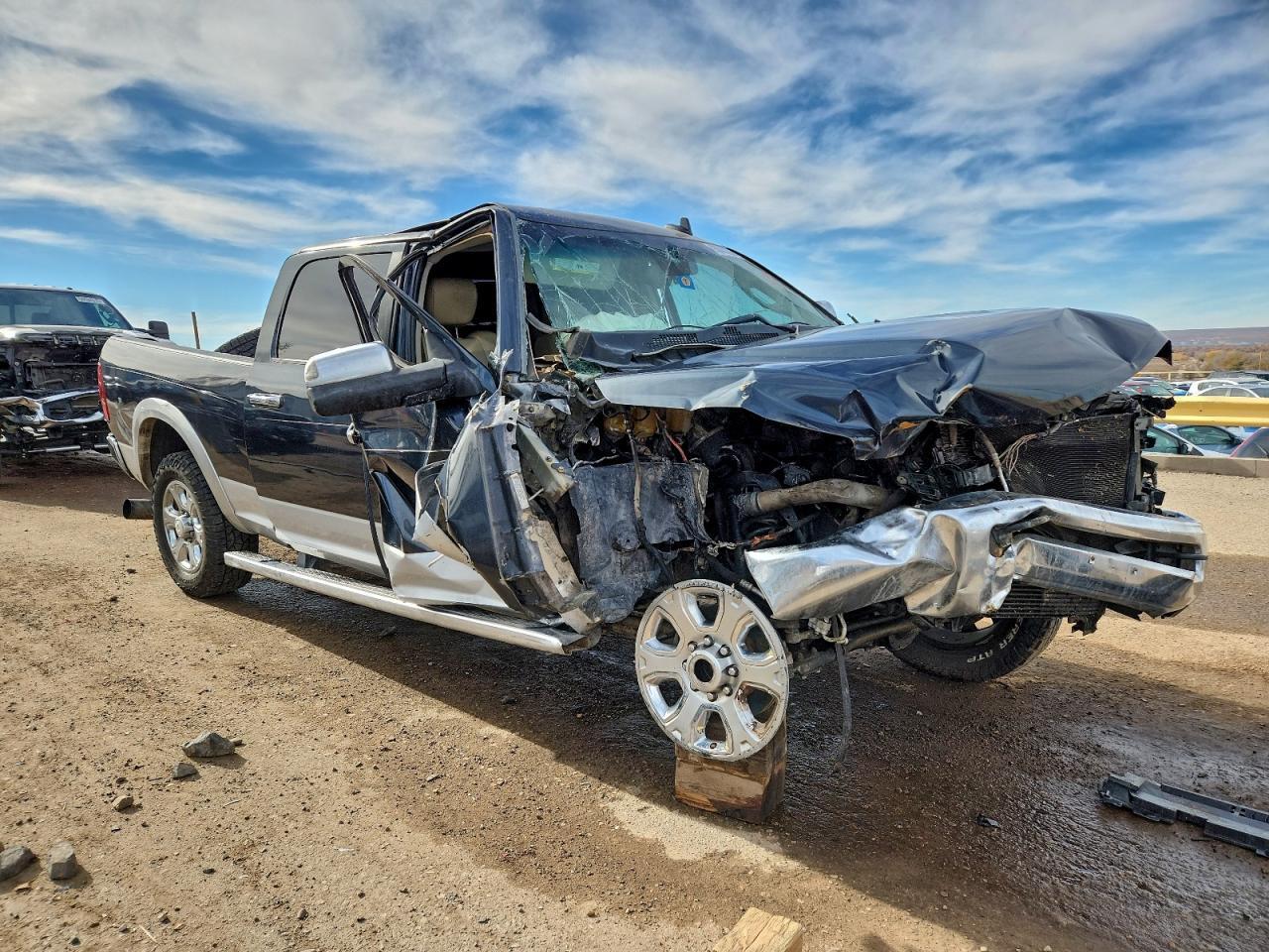 2015 Ram 2500 Laramie - Фото 4