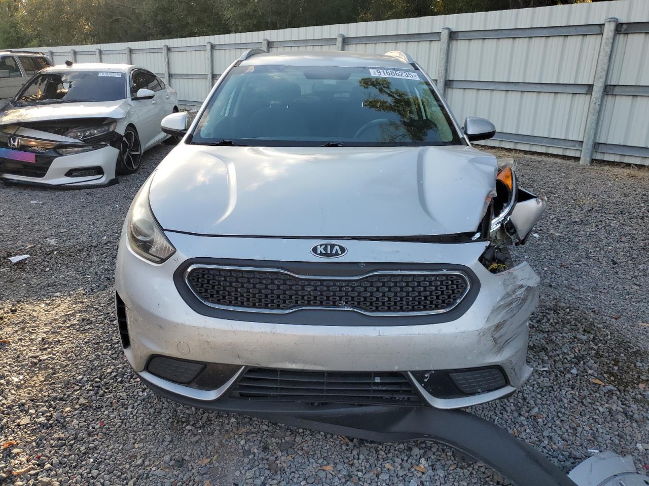 2017 Kia Niro Fe - Фото 5