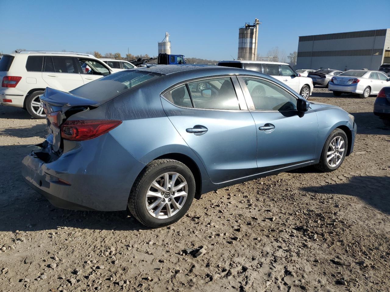 2015 Mazda 3 Touring - Image 3