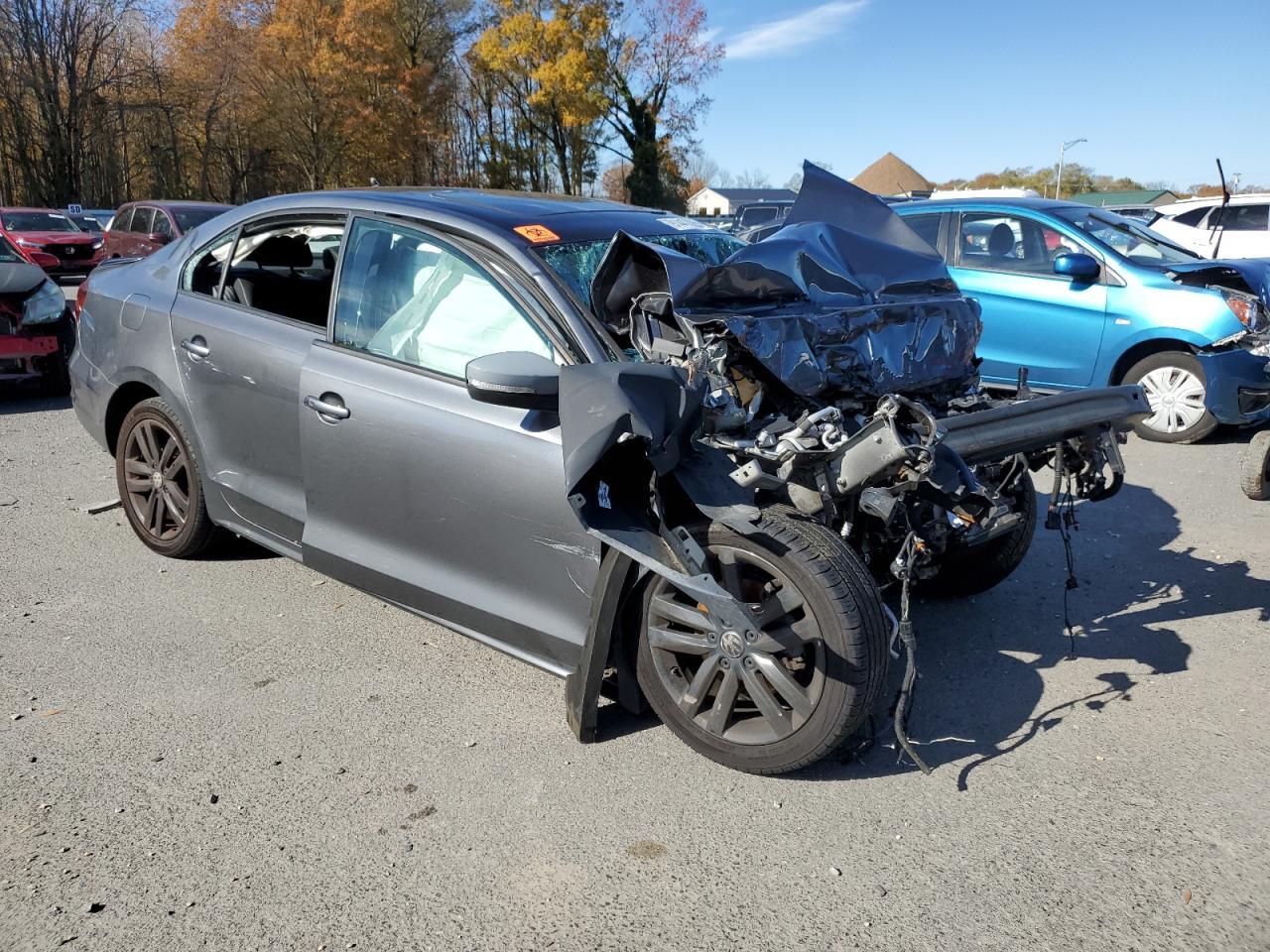 2018 Volkswagen Jetta Sport - Image 4