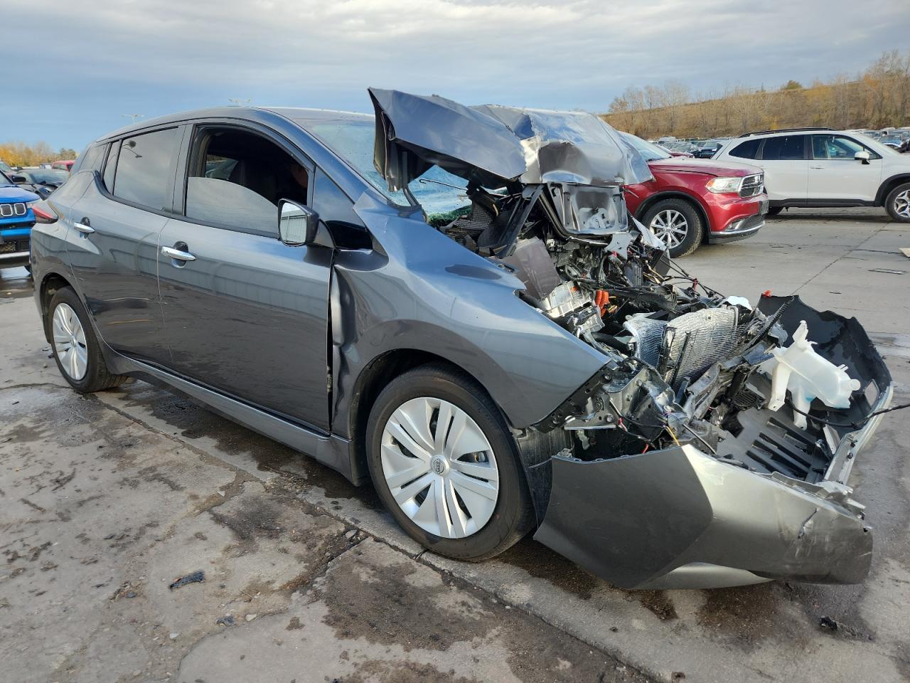 2025 Nissan Leaf S - Image 4