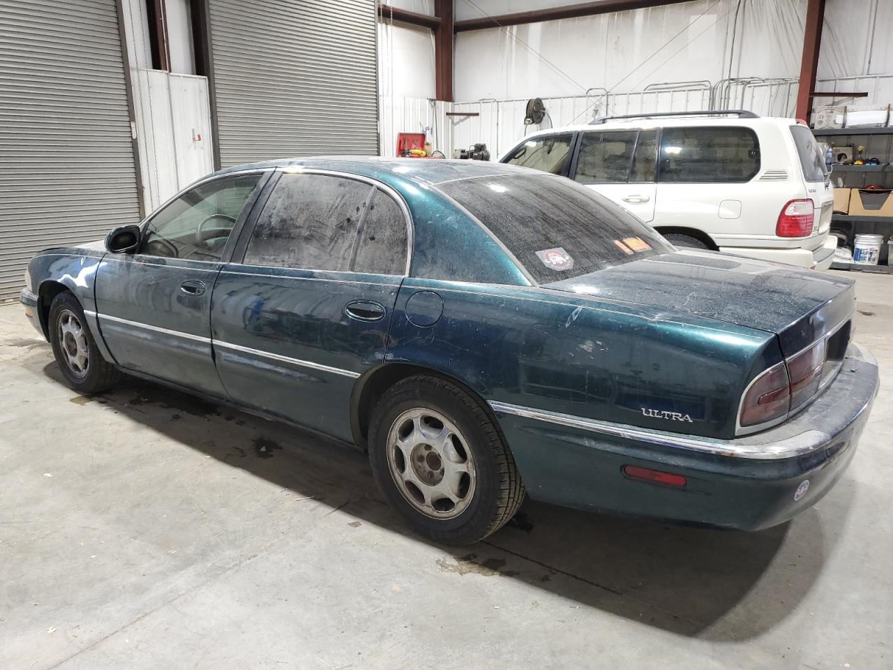 1999 Buick Park Avenue Ultra - Image 2