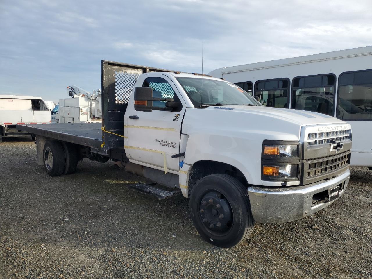 2021 International Silverado Flatbed Truck - Фото 4