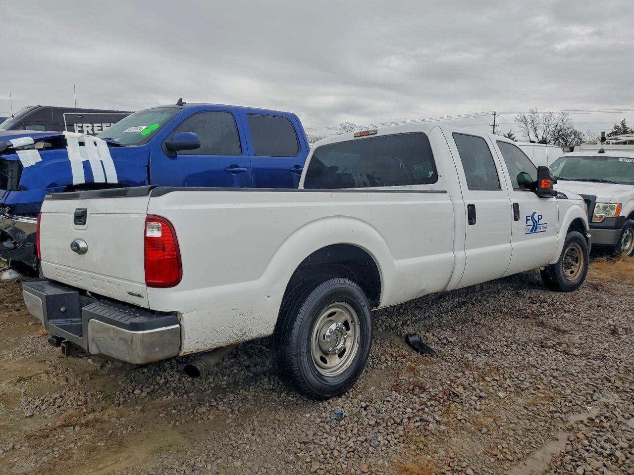 2015 Ford F350 Super Duty - Фото 3