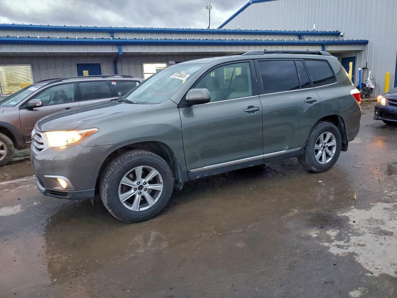 2011 Toyota Highlander Base
