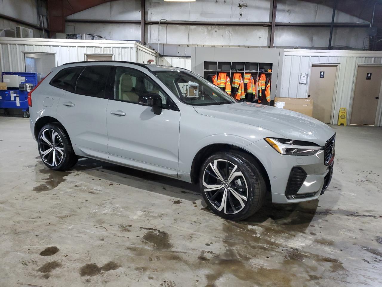 2025 Volvo Xc60 Ultra - Фото 4