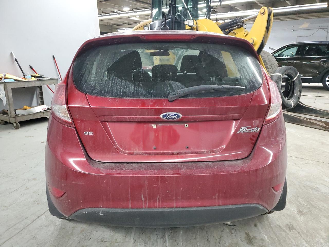 2015 Ford Fiesta Se - Фото 6