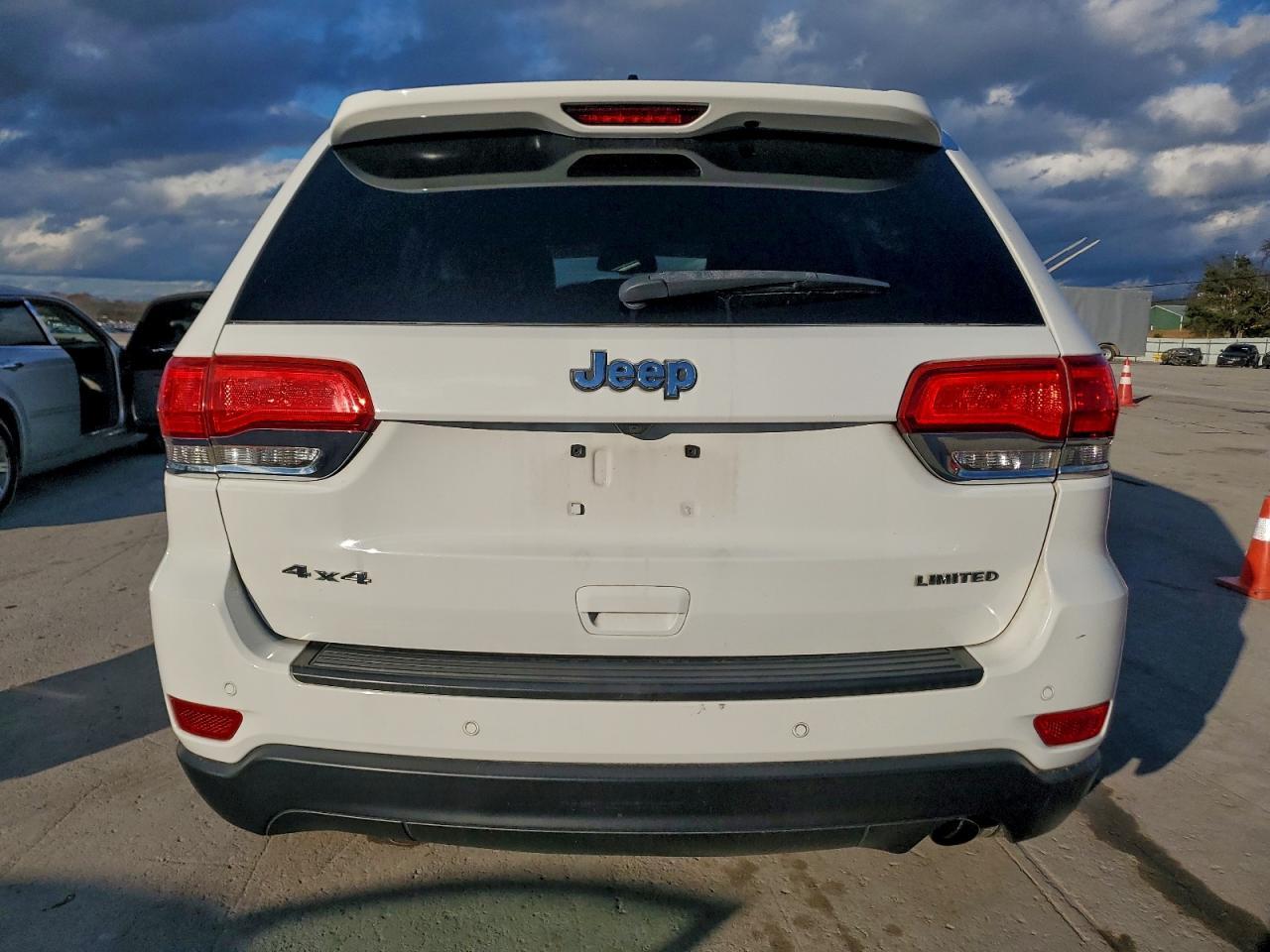 2016 Jeep Grand Cherokee Limited - Image 6