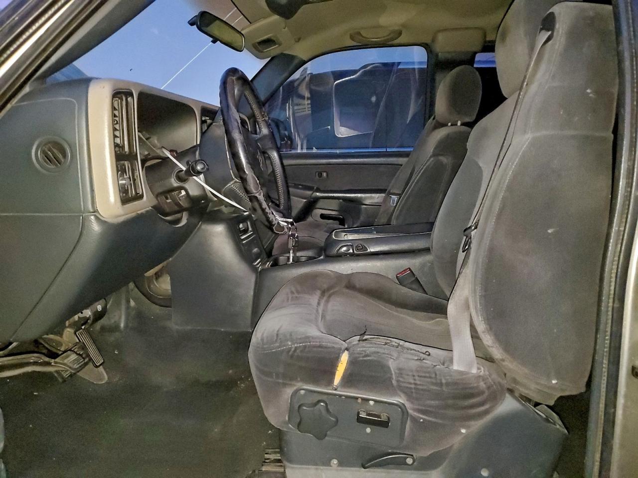 2002 Chevrolet Silverado C1500 - Фото 7