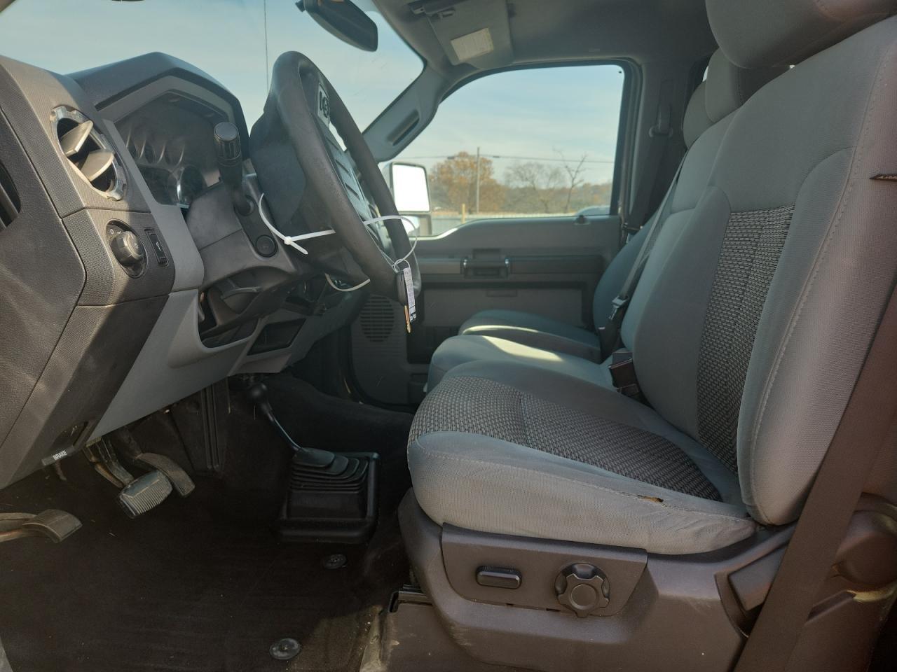 2011 Ford F250 Super Duty - Image 7