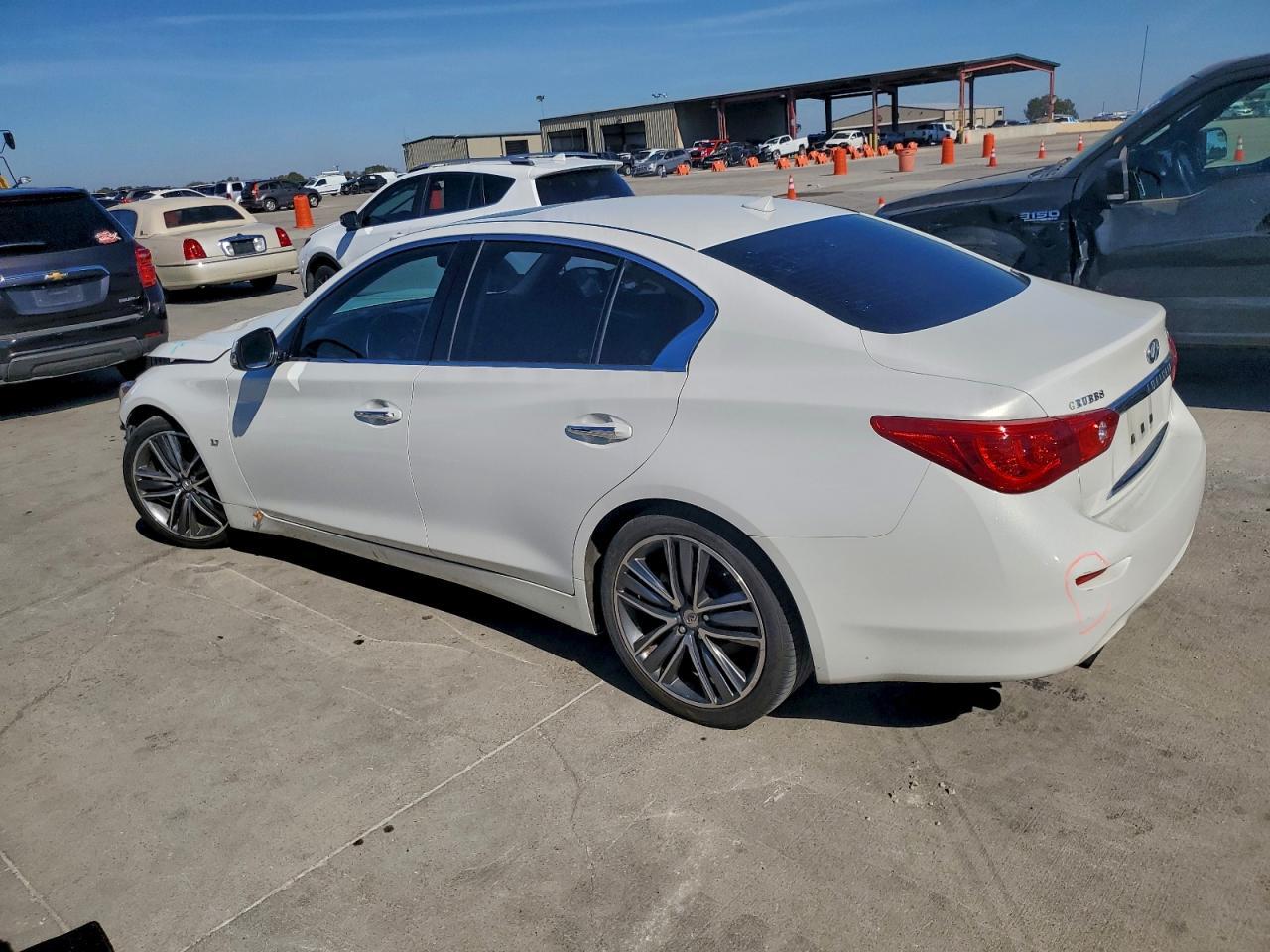 2015 Infiniti Q50 Base - Фото 2