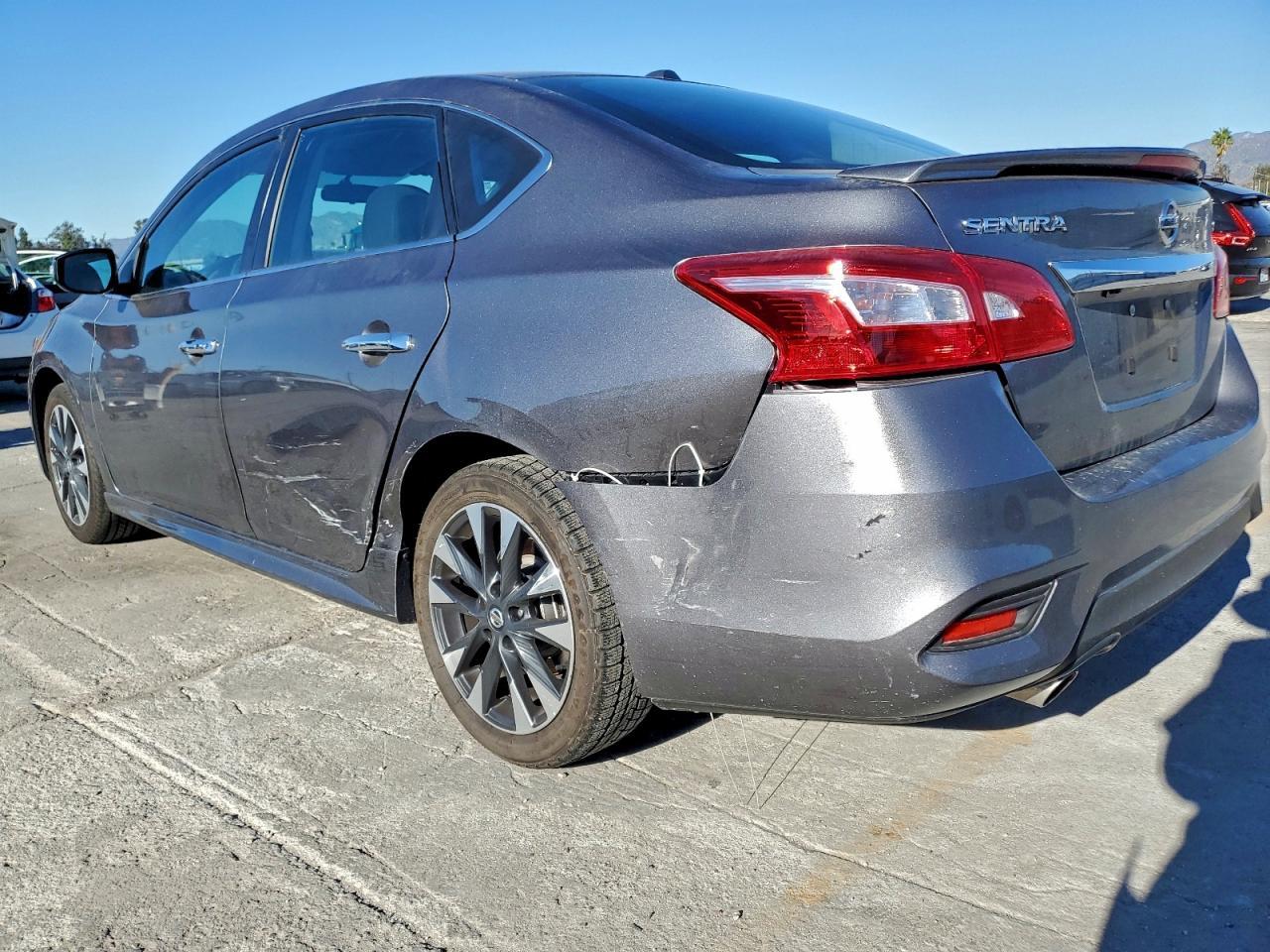 2019 Nissan Sentra S - Фото 2