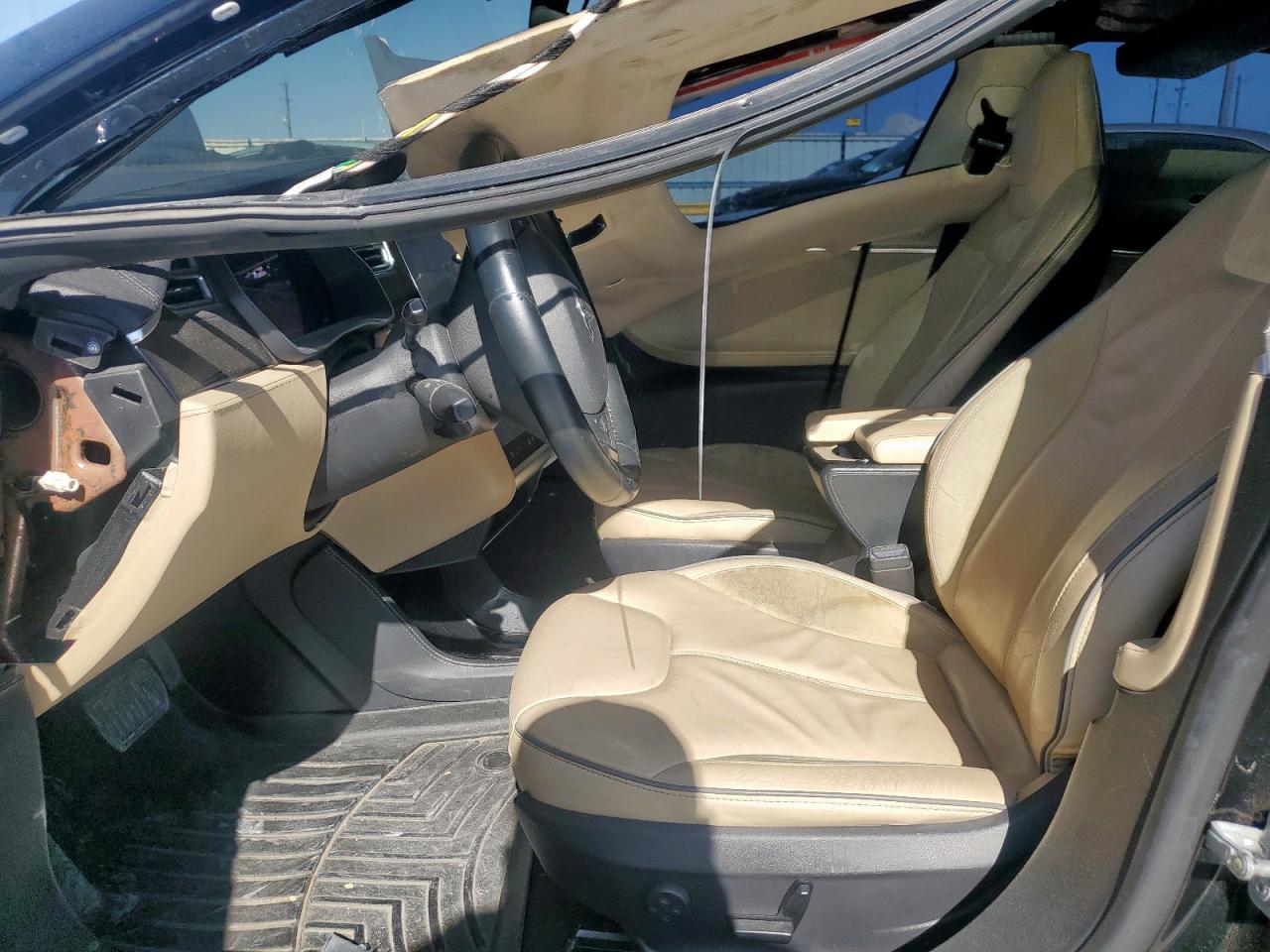 2014 Tesla Model S - Image 7