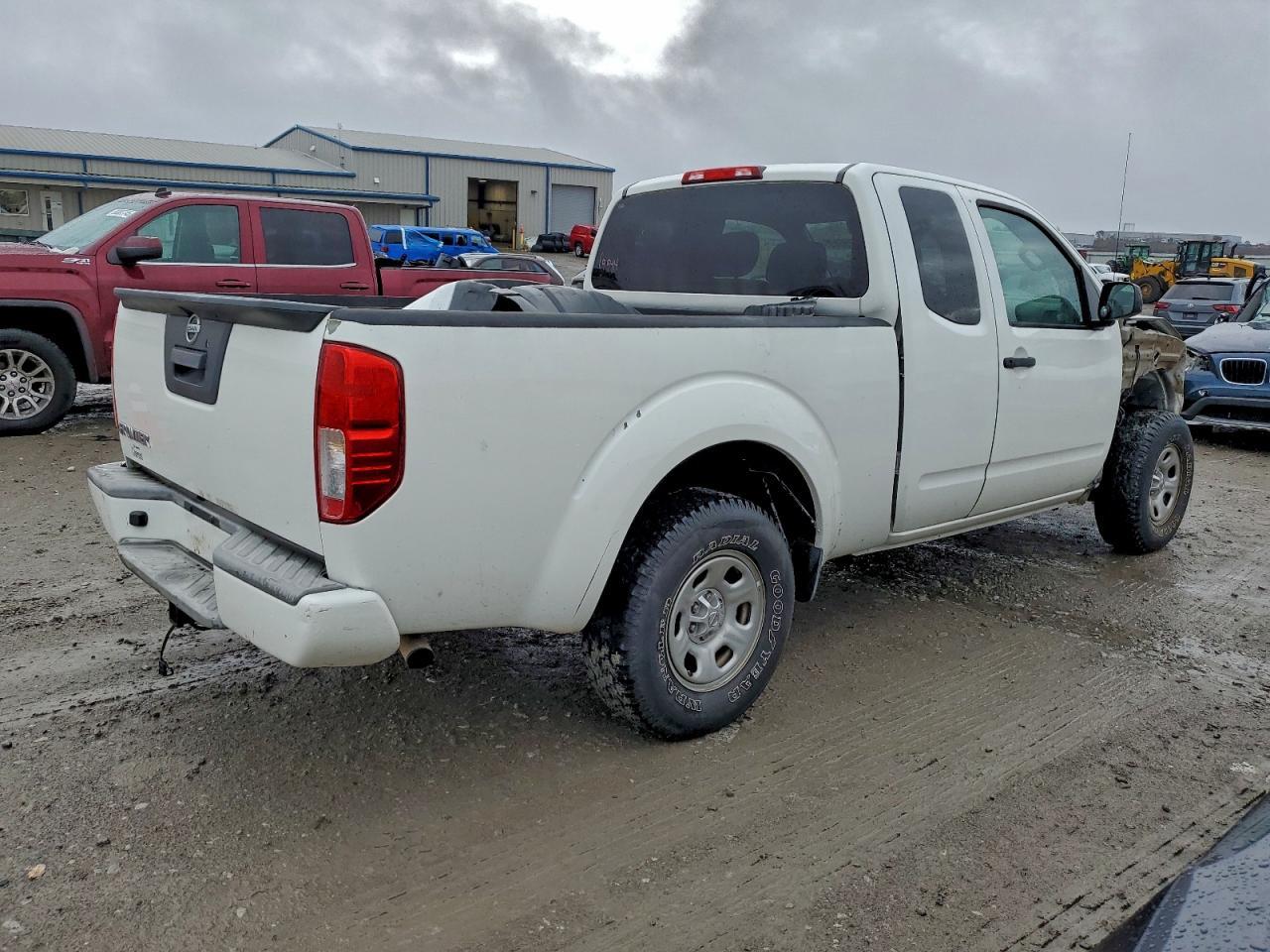 2017 Nissan Frontier S - Фото 3