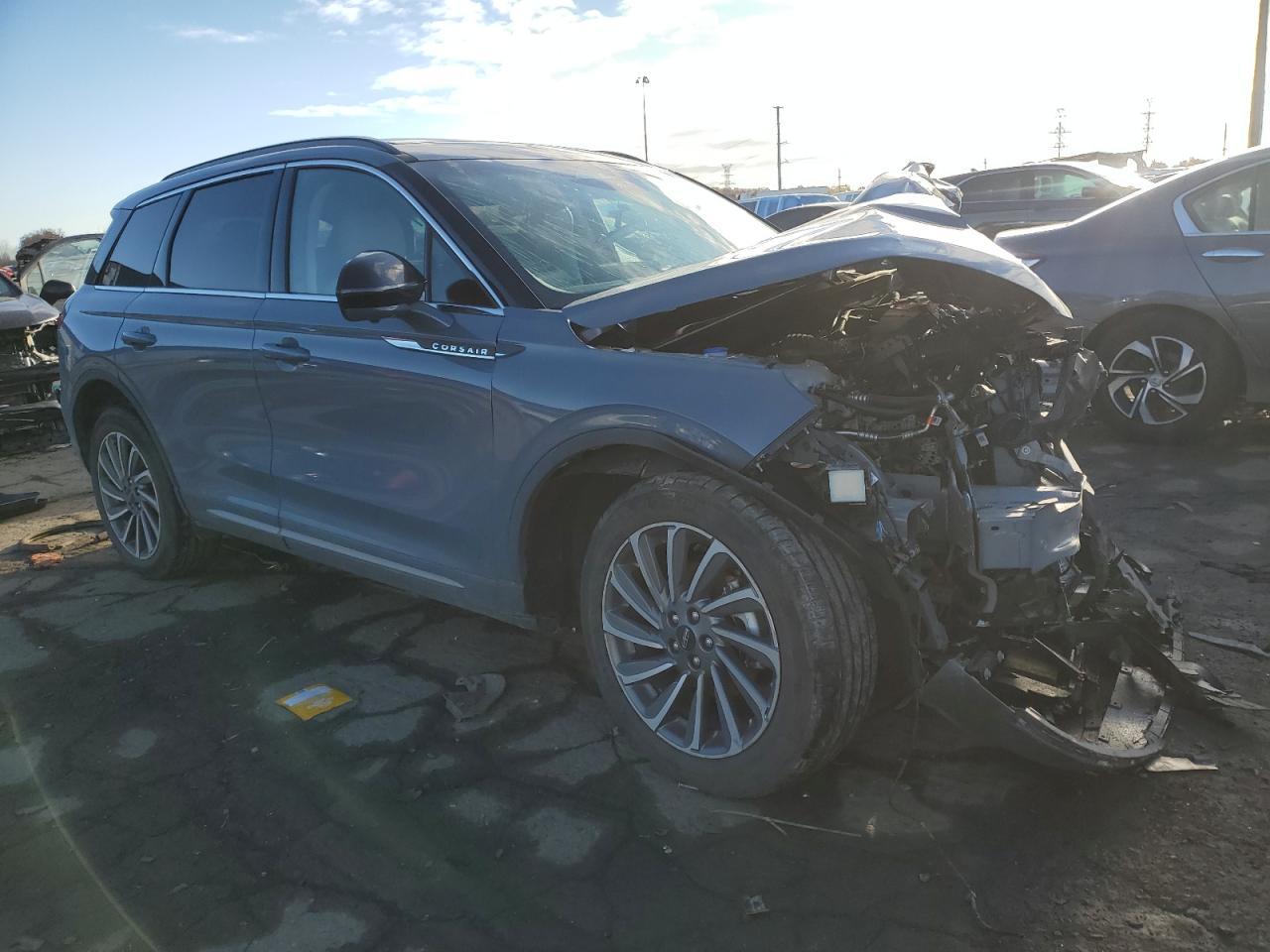 2025 Lincoln Corsair Reserve - Image 4