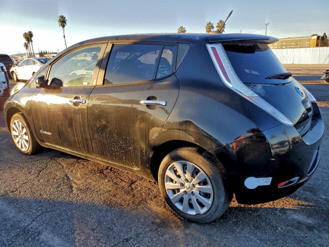 2013 Nissan Leaf S - Image 2