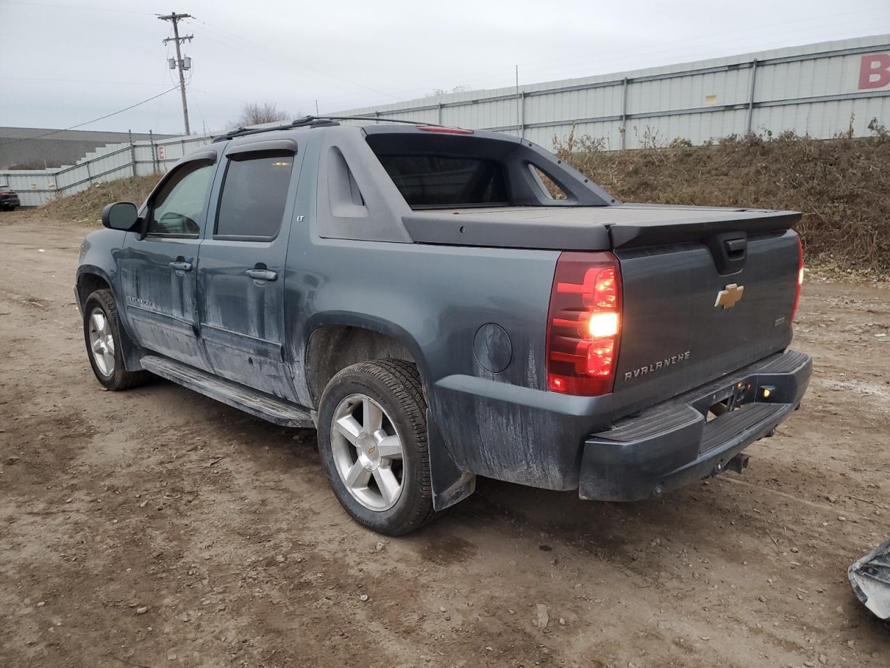 2012 Chevrolet Avalanche Lt - Фото 2