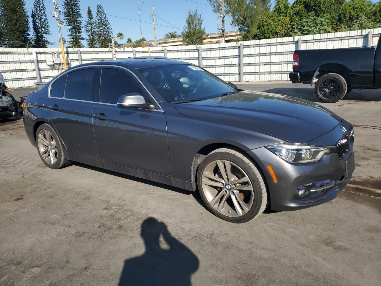 2017 BMW 330 I - Фото 4