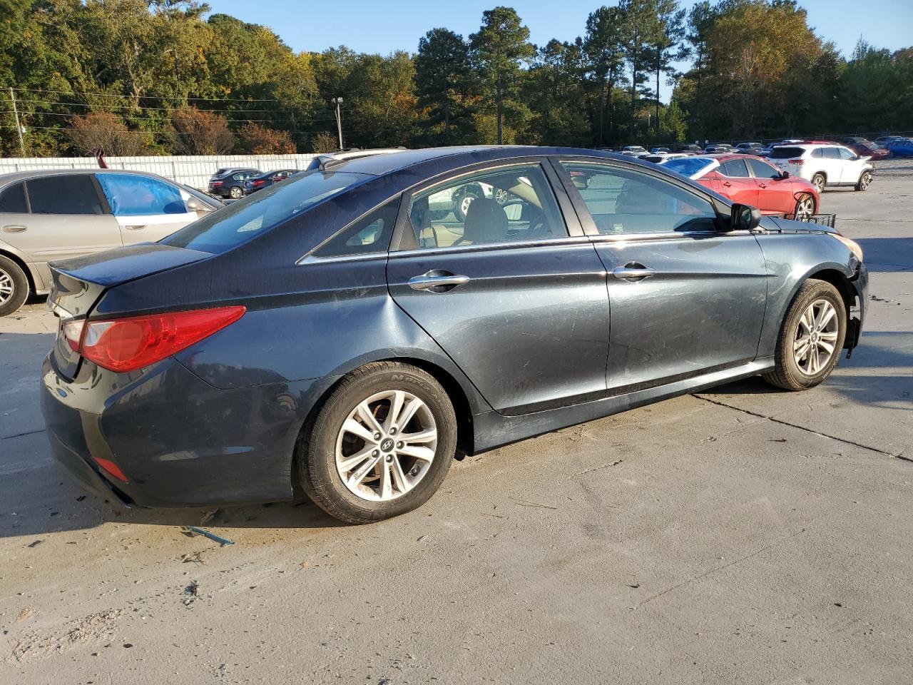 2014 Hyundai Sonata Gls - Image 3