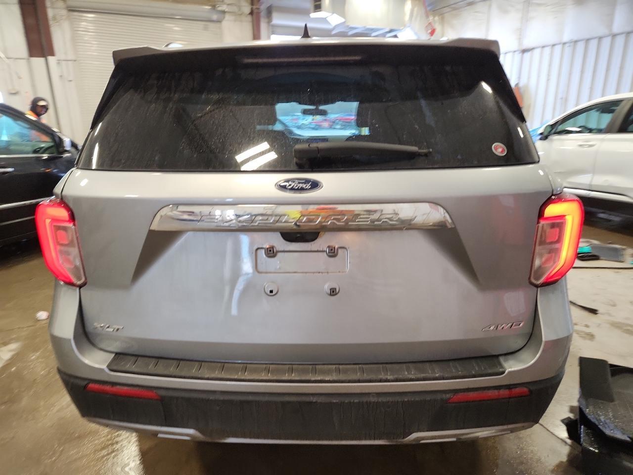 2023 Ford Explorer Xlt - Image 6