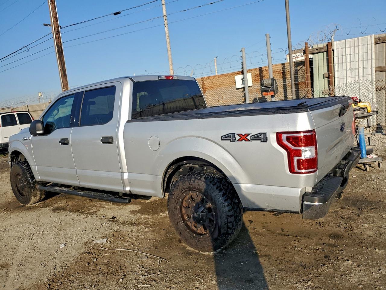 2019 Ford F150 Supercrew - Фото 2