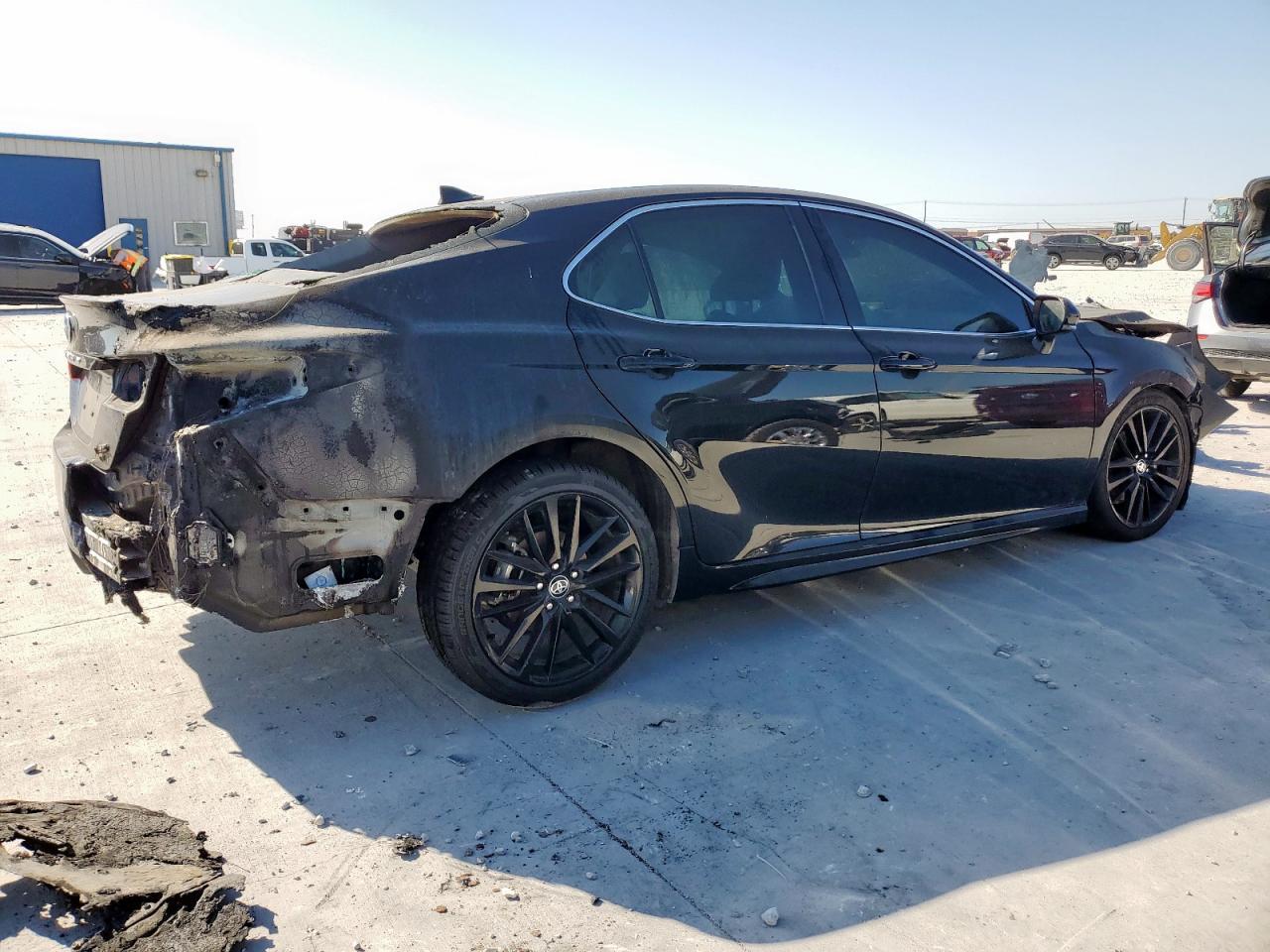 2023 Toyota Camry Xse - Фото 3