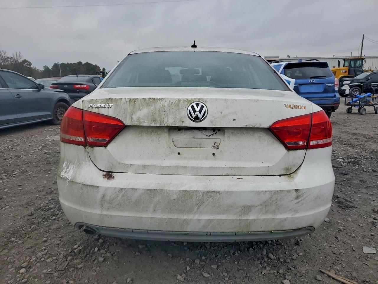 2013 Volkswagen Passat S - Фото 6