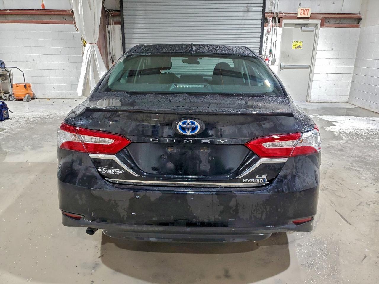 2020 Toyota Camry Le - Image 6