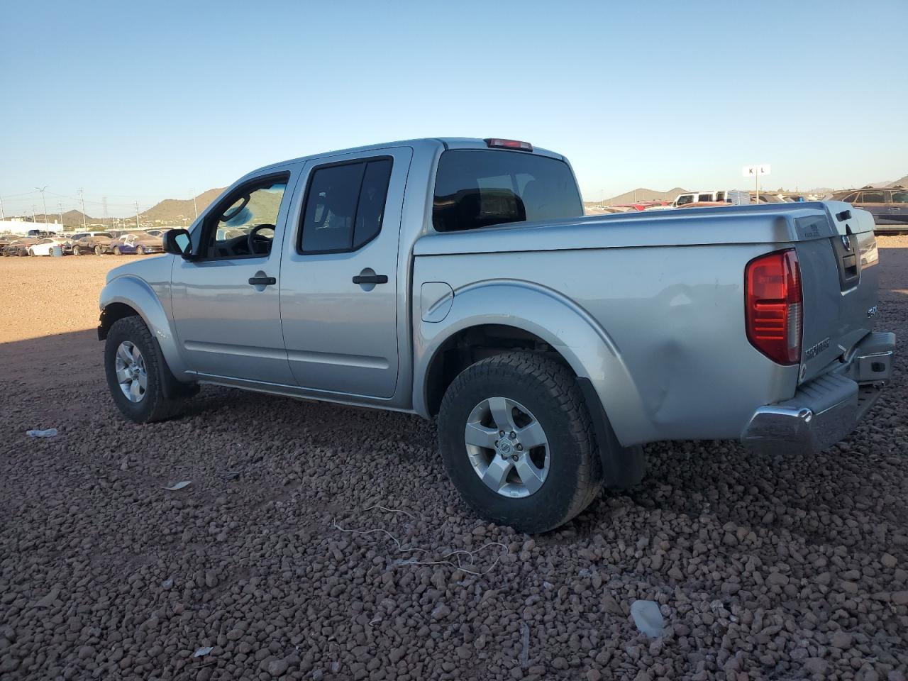 2009 Nissan Frontier Se V6 - Фото 2