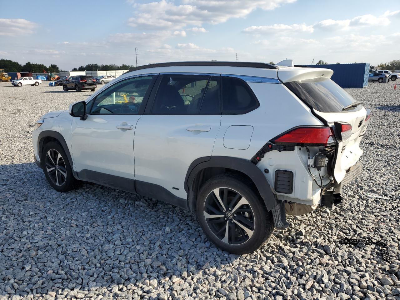 2023 Toyota Corolla Cross Le - Фото 2