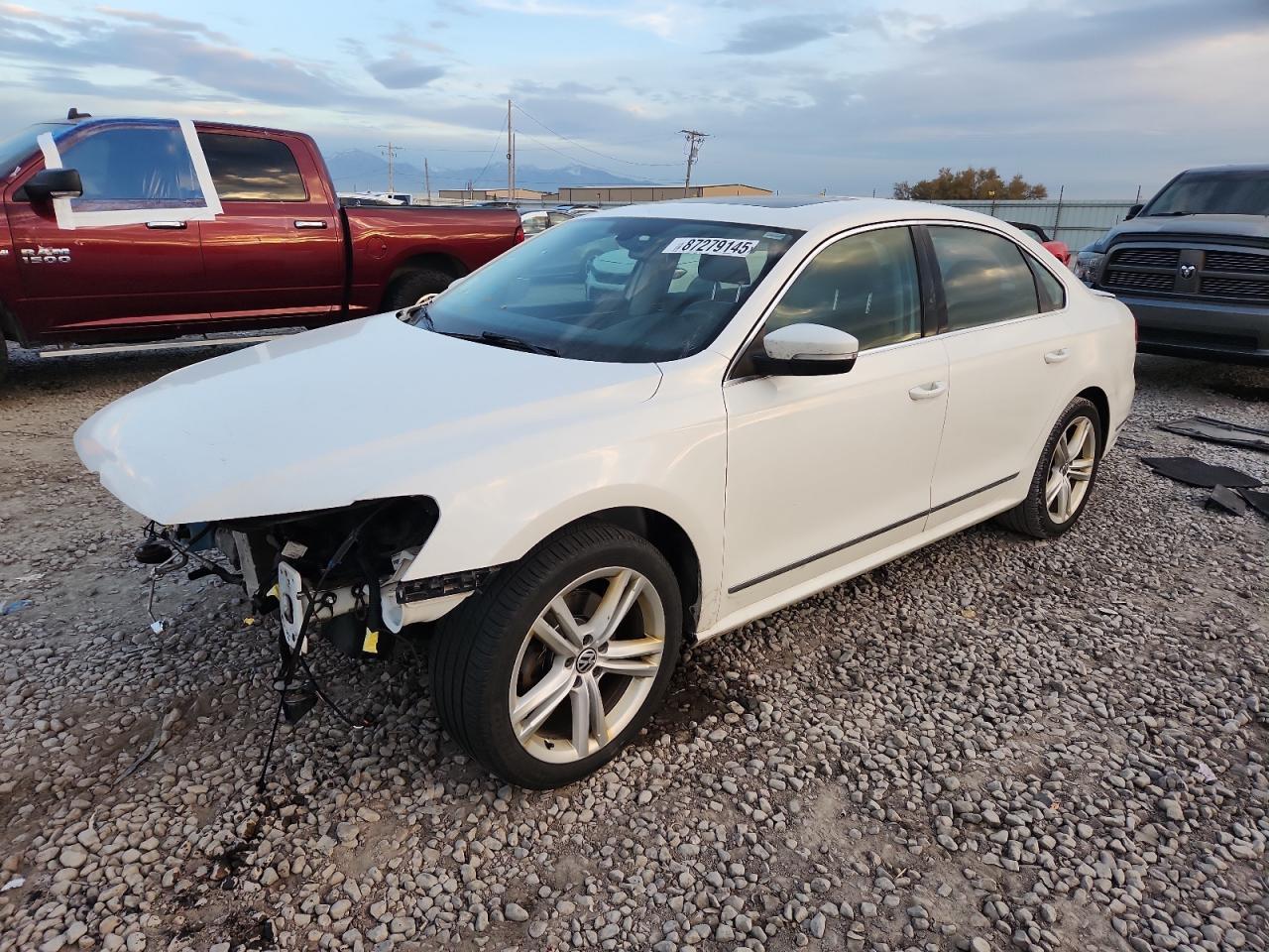 2013 Volkswagen Passat Sel
