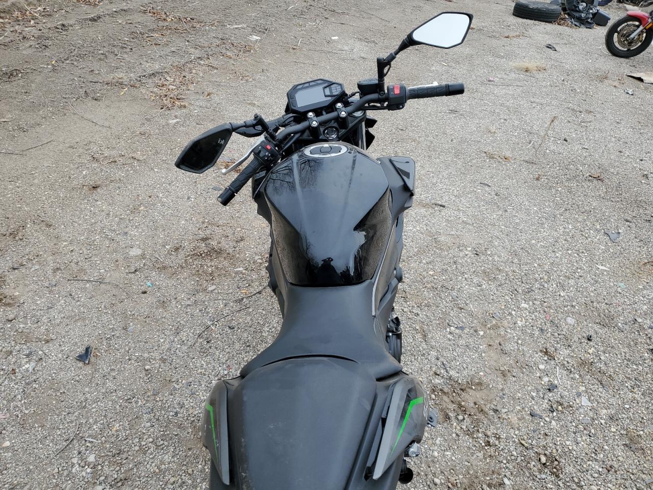 2025 Kawasaki Er500 - Фото 6