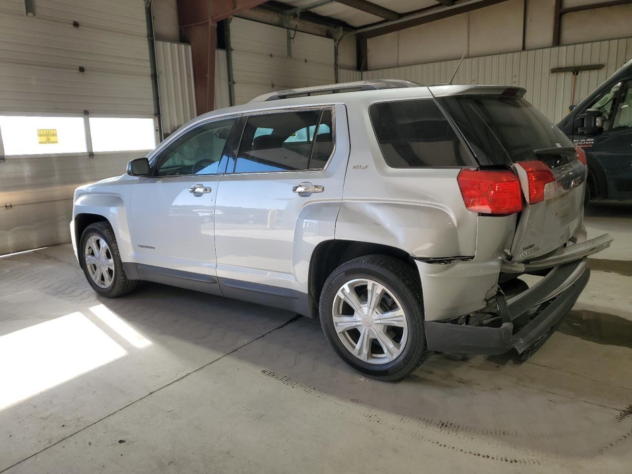 2017 GMC Terrain Slt - Image 2