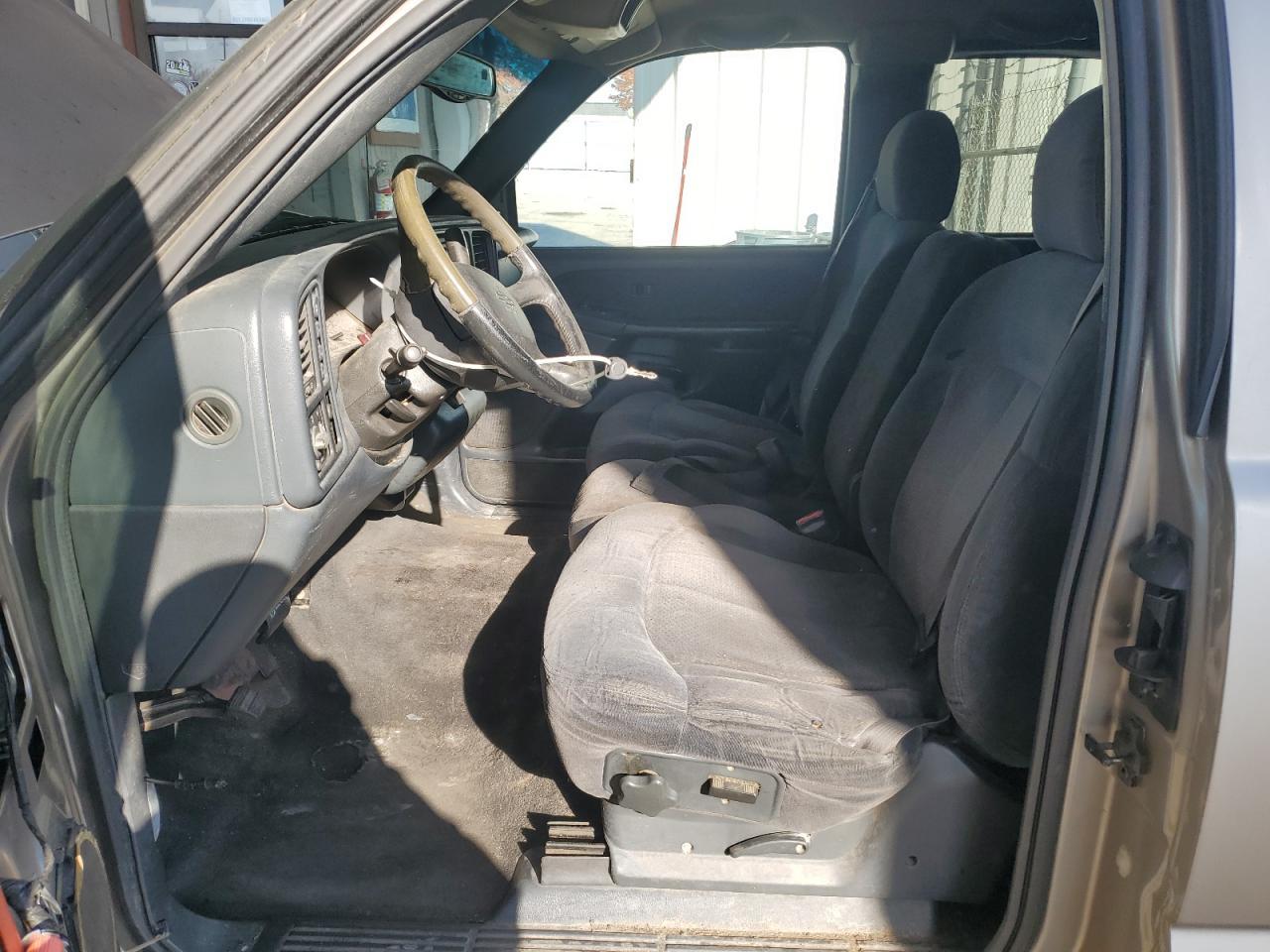 2000 Chevrolet Silverado K2500 - Image 7